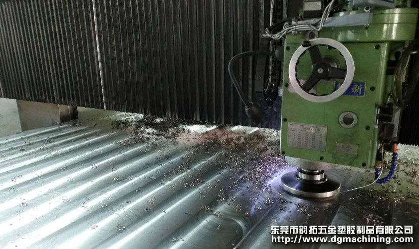 大型數(shù)控龍門(mén)銑加工的安全操作規(guī)程 