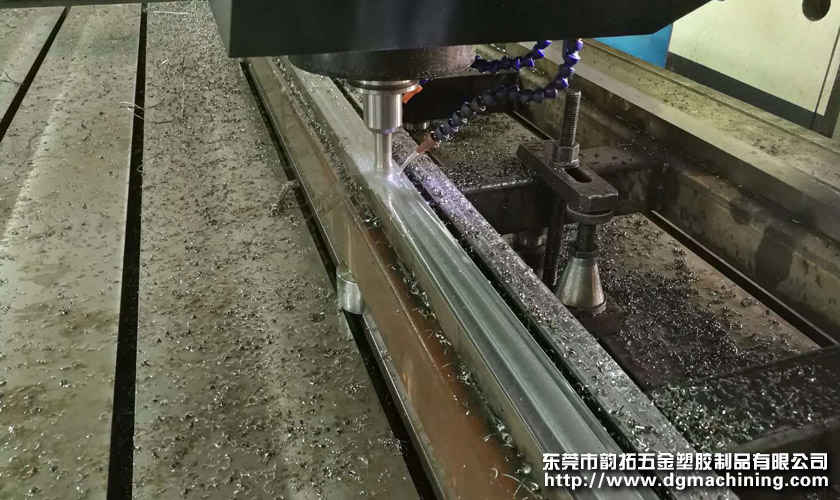 大型機(jī)械加工廠(chǎng)